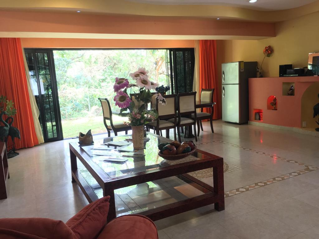 B&B Villa Hibiscus 신데 델 카르멘 외부 사진